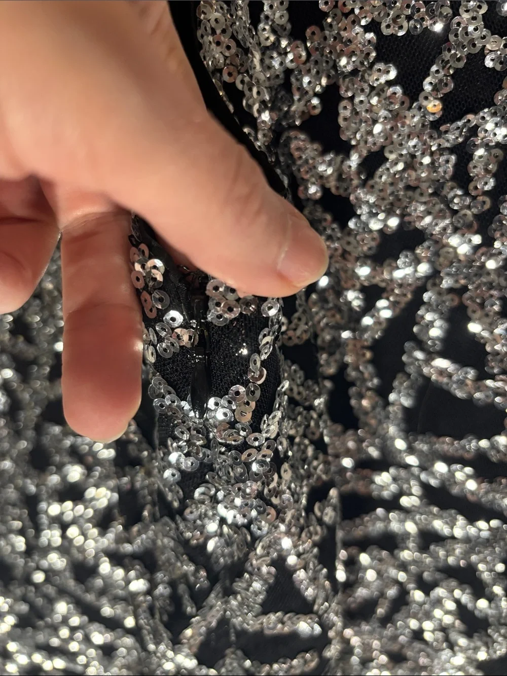 ALI & JAY Silver Sequin Black Mesh Mini Dress Size Large EUC NYE Vegas Party - Picture 13 of 13